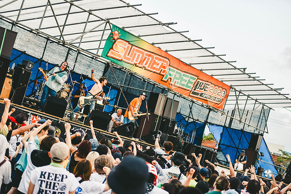 THE FOREVER YOUNG ライブ光景1