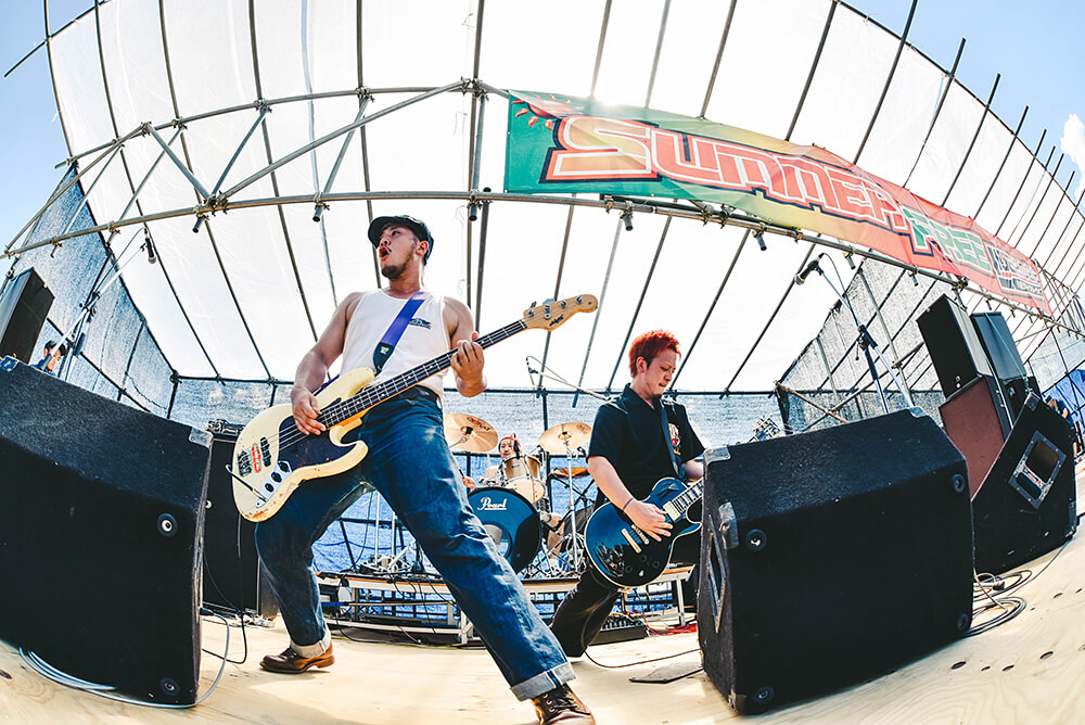 THRASHOUT ライブ光景1