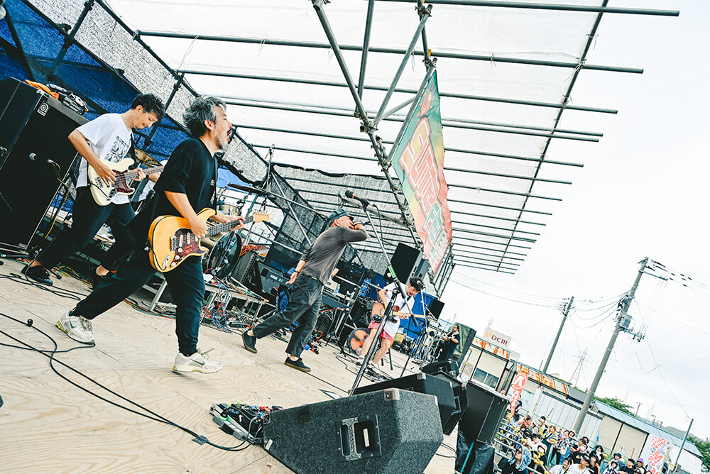 ATATA ライブ光景1