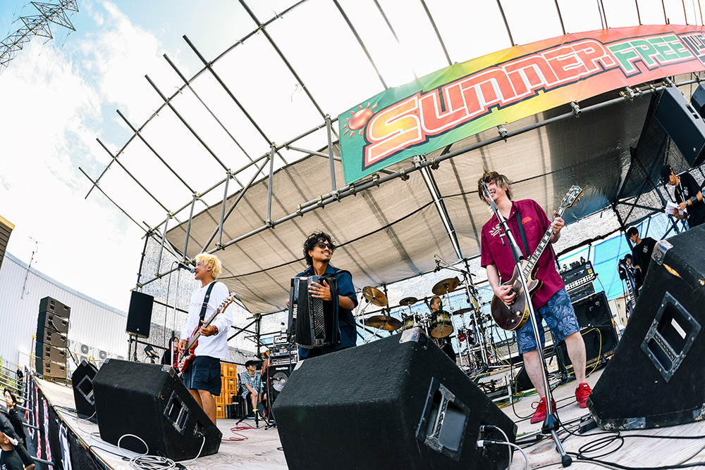 HOTSQUALL ライブ光景1