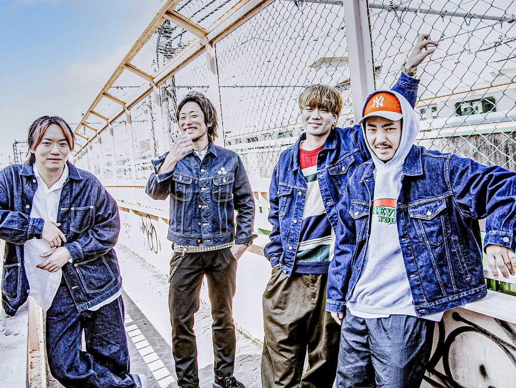 THE FOREVER YOUNGアーティスト写真